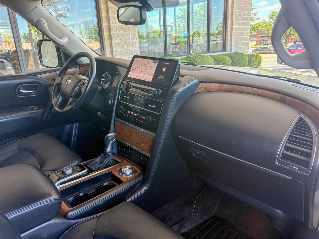 Nissan Armada  2022
