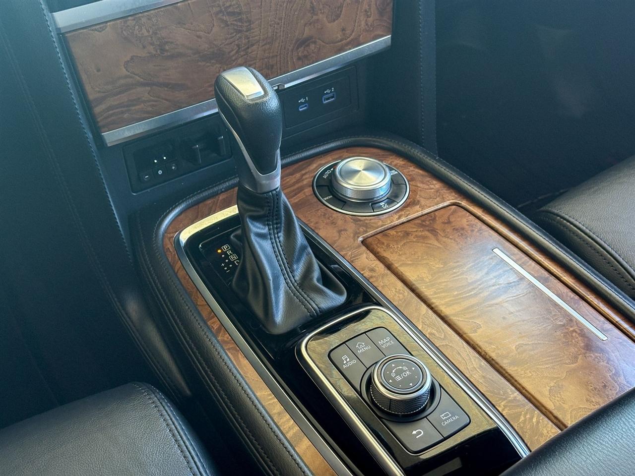 Nissan Armada  2022
