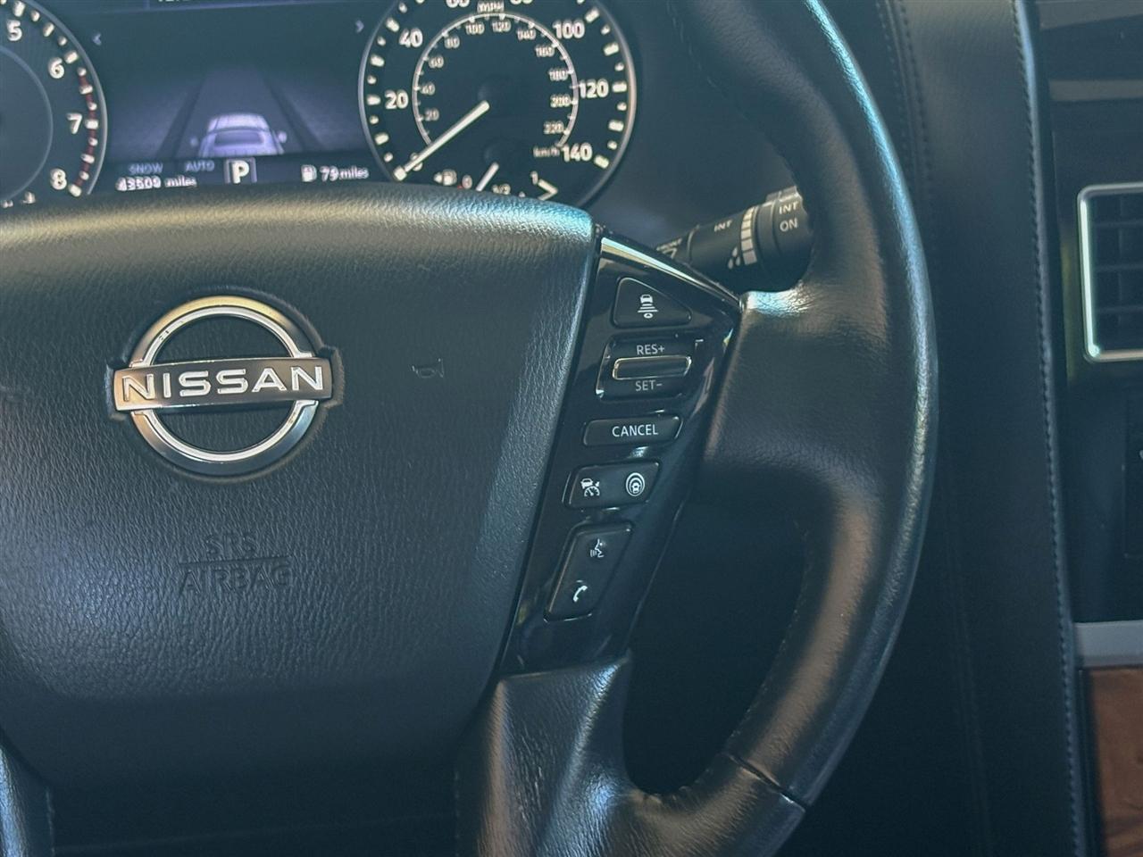 Nissan Armada  2022