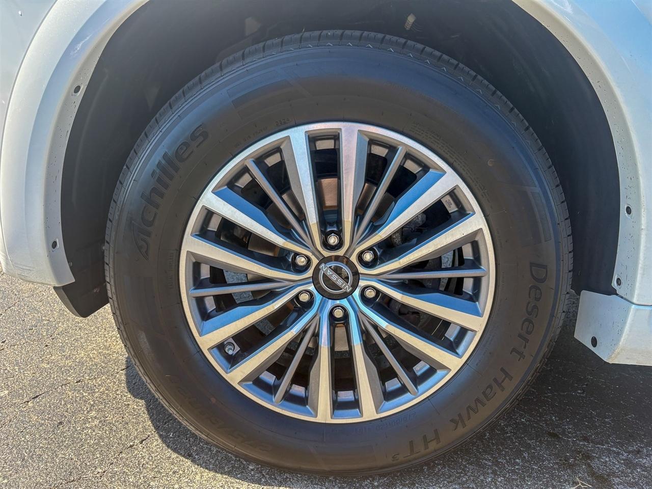 Nissan Armada  2022
