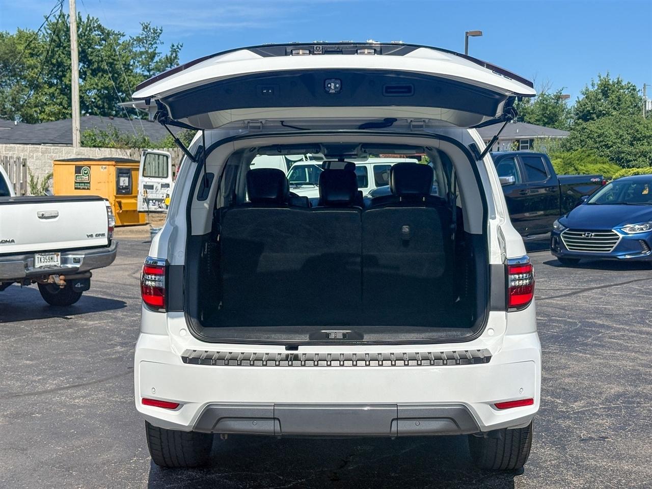 Nissan Armada  2022