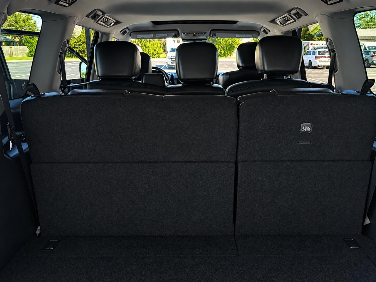 Nissan Armada  2022