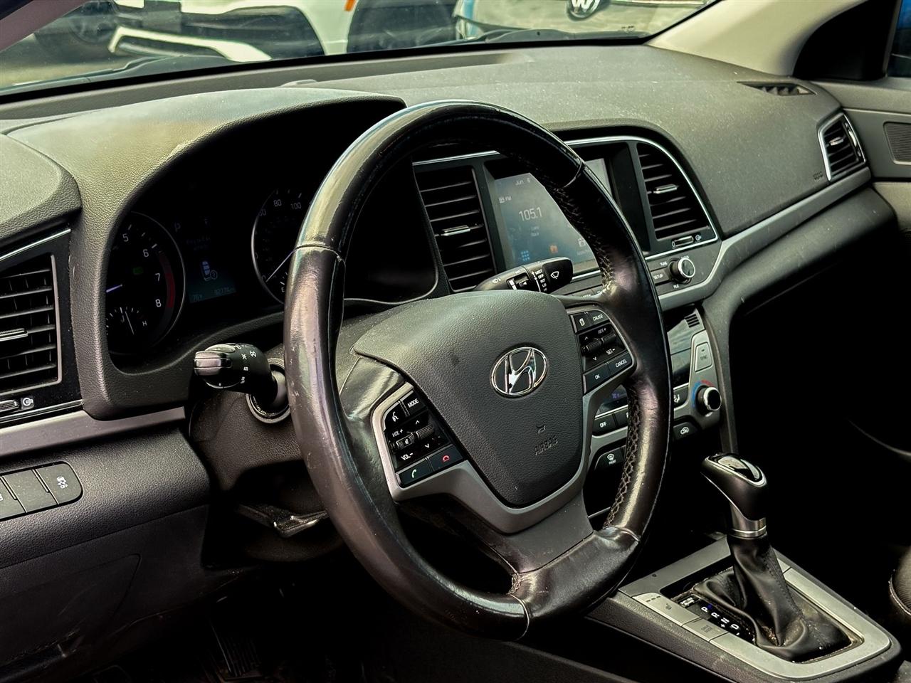 2017 Hyundai Elantra 1.8 Value Edition A/T's photo