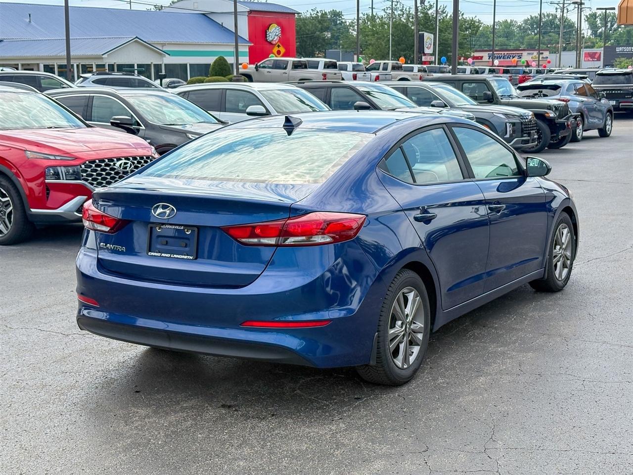 Hyundai Elantra  2017
