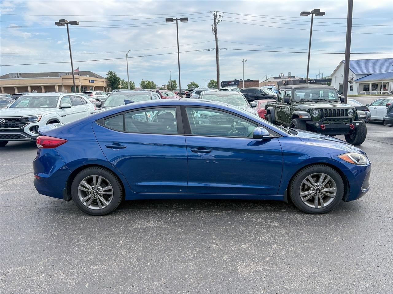 Hyundai Elantra  2017