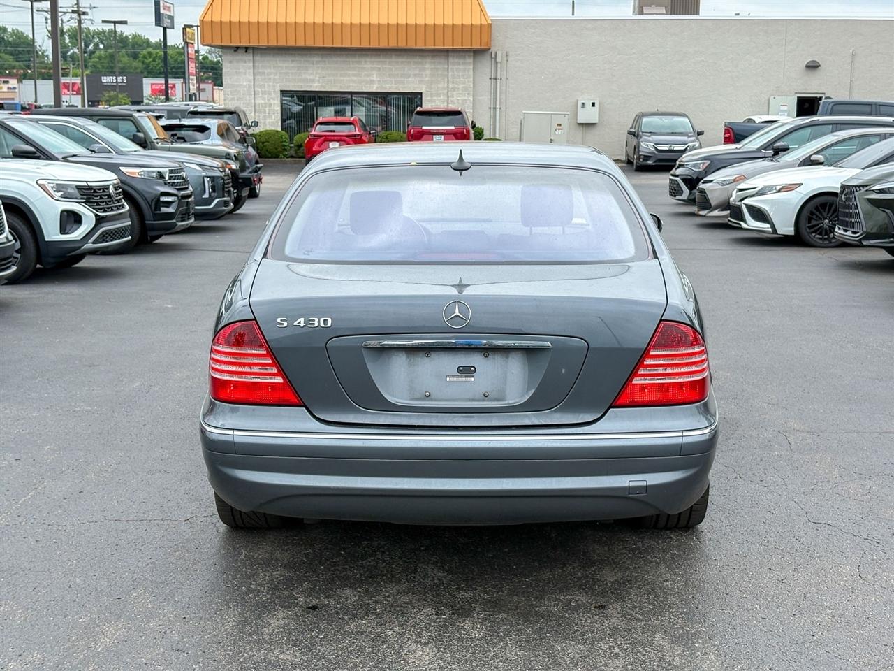Mercedes-Benz S-Class  2006