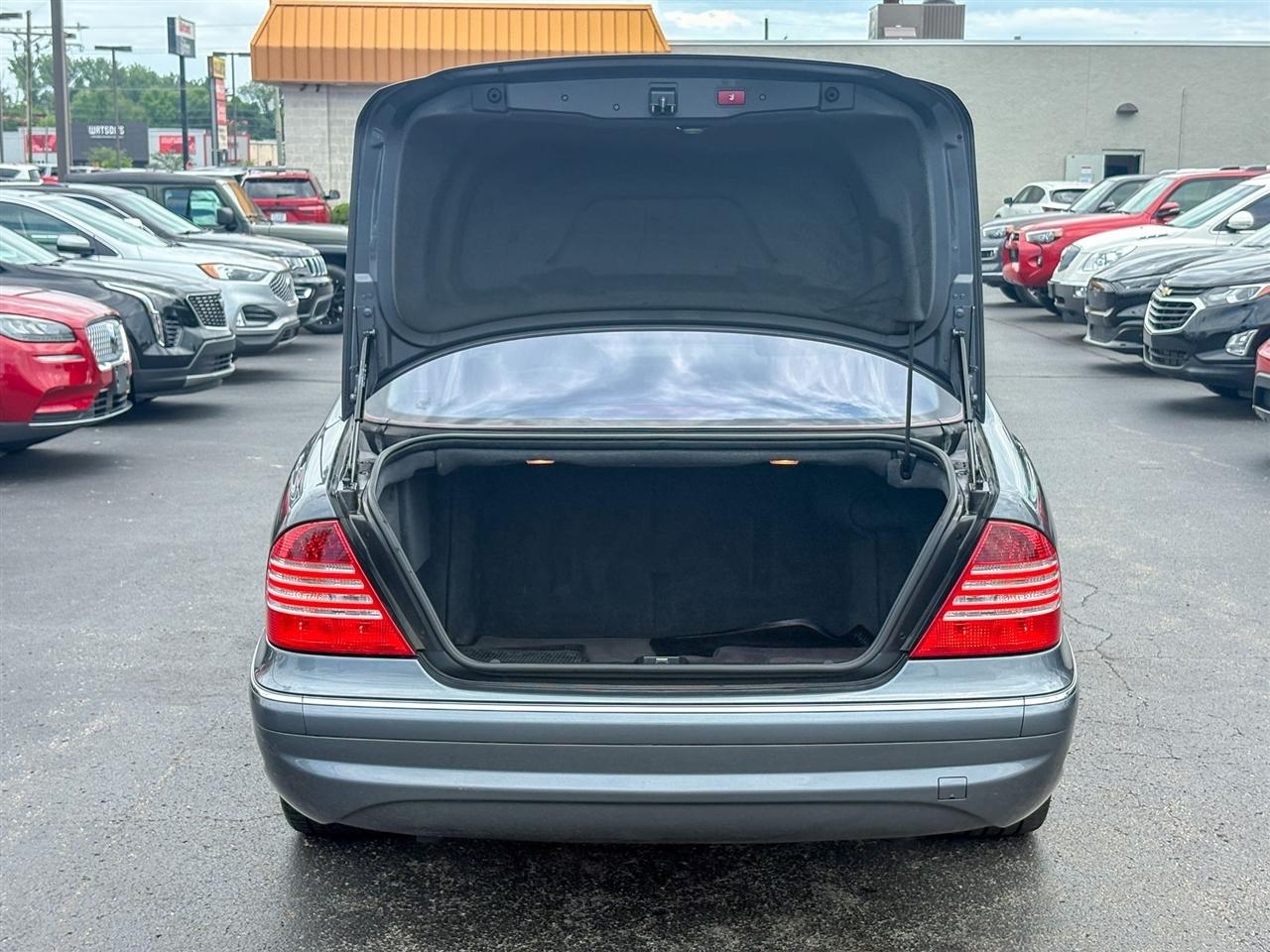 Mercedes-Benz S-Class  2006