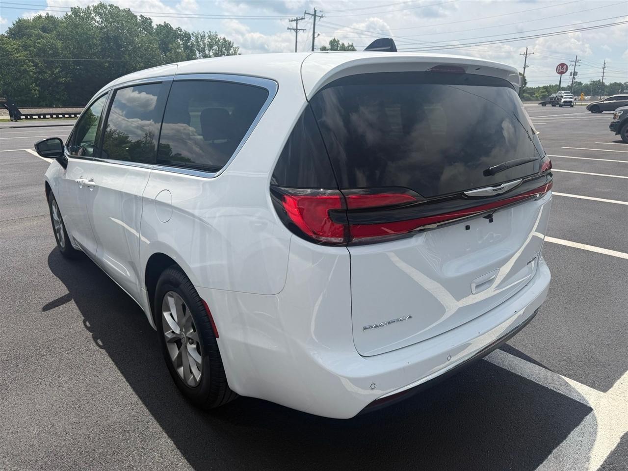 Chrysler Pacifica  2026