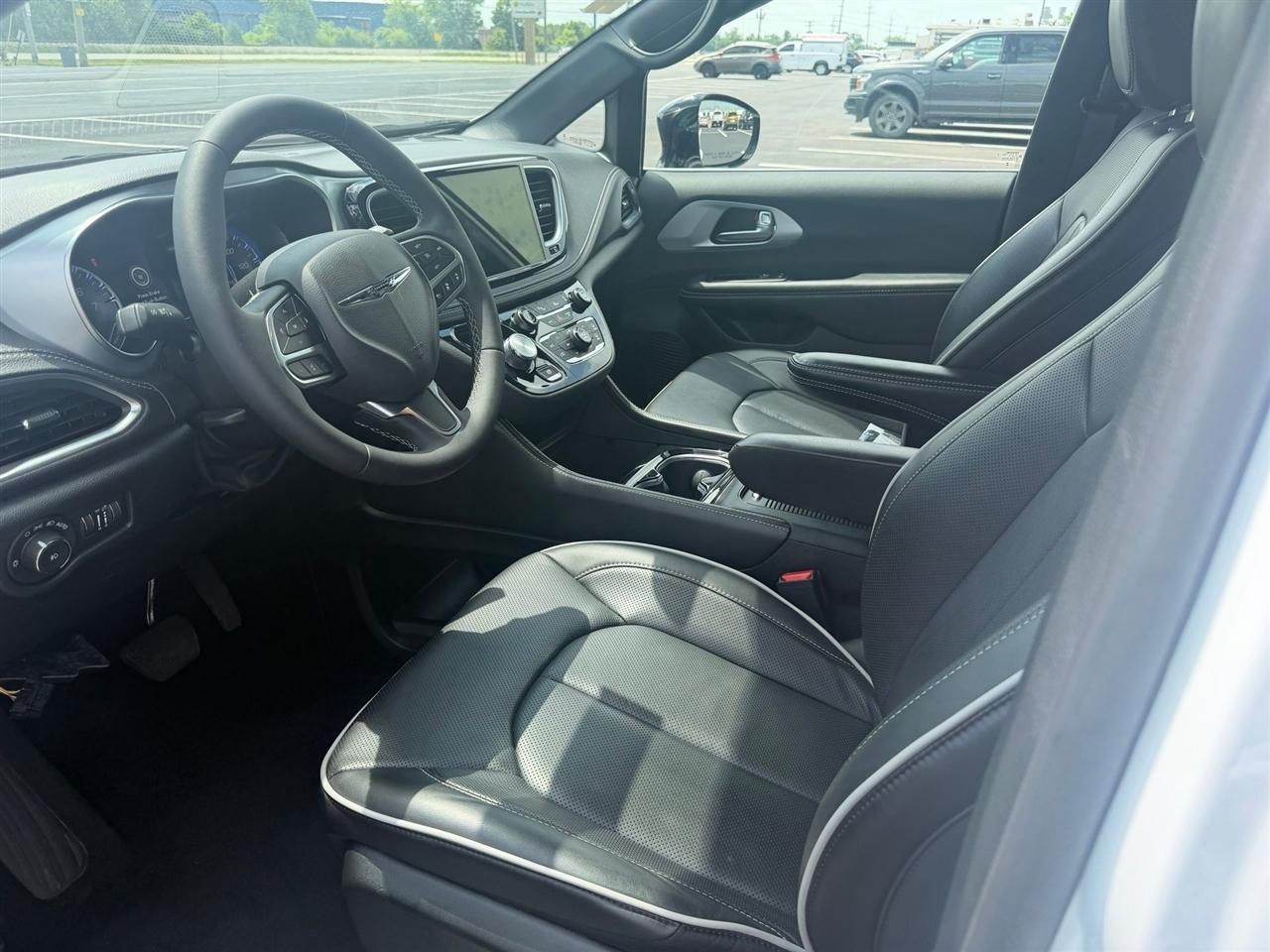 Chrysler Pacifica  2026