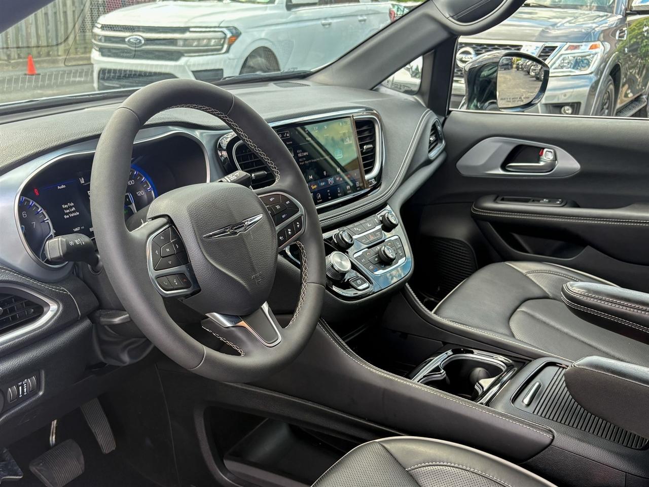 Chrysler Pacifica  2026