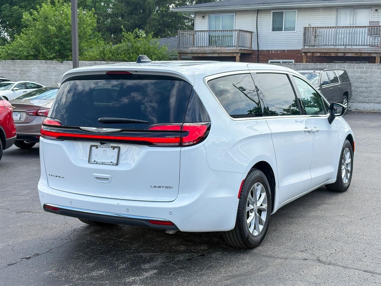 Chrysler Pacifica  2026