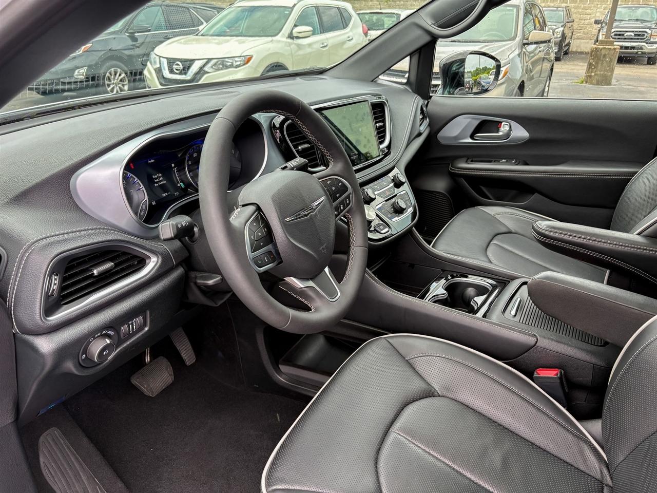 Chrysler Pacifica  2026