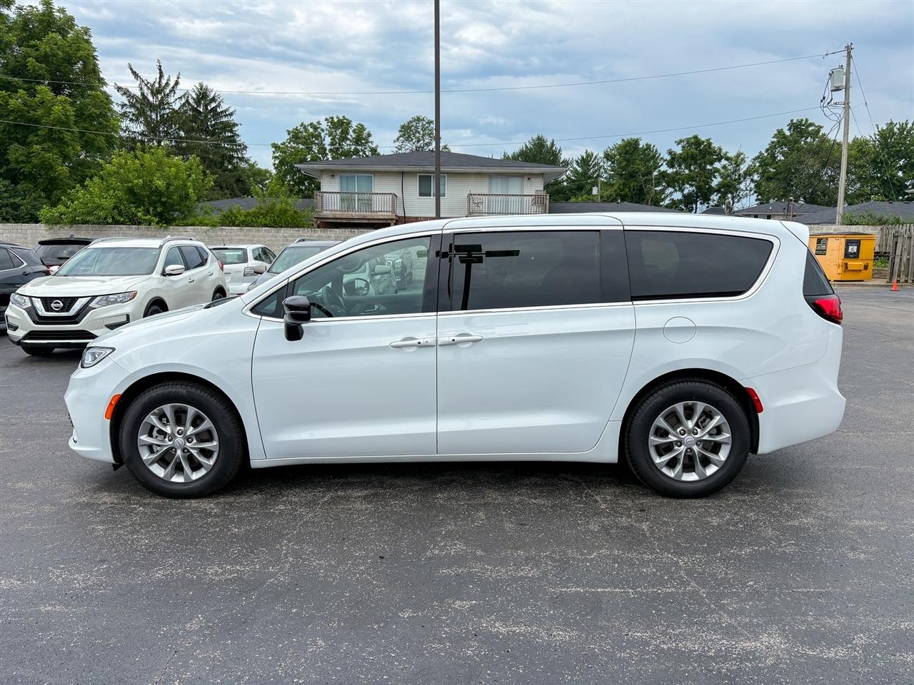 Chrysler Pacifica  2026