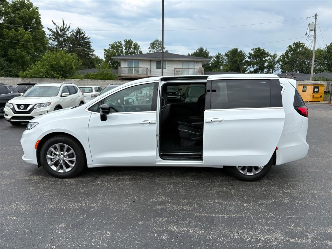 Chrysler Pacifica  2026