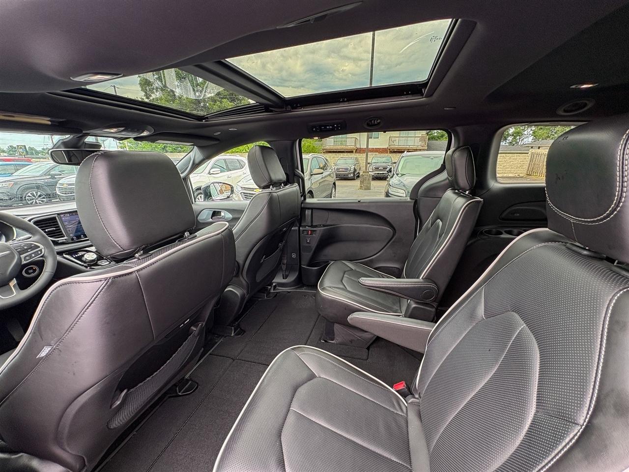 Chrysler Pacifica  2026
