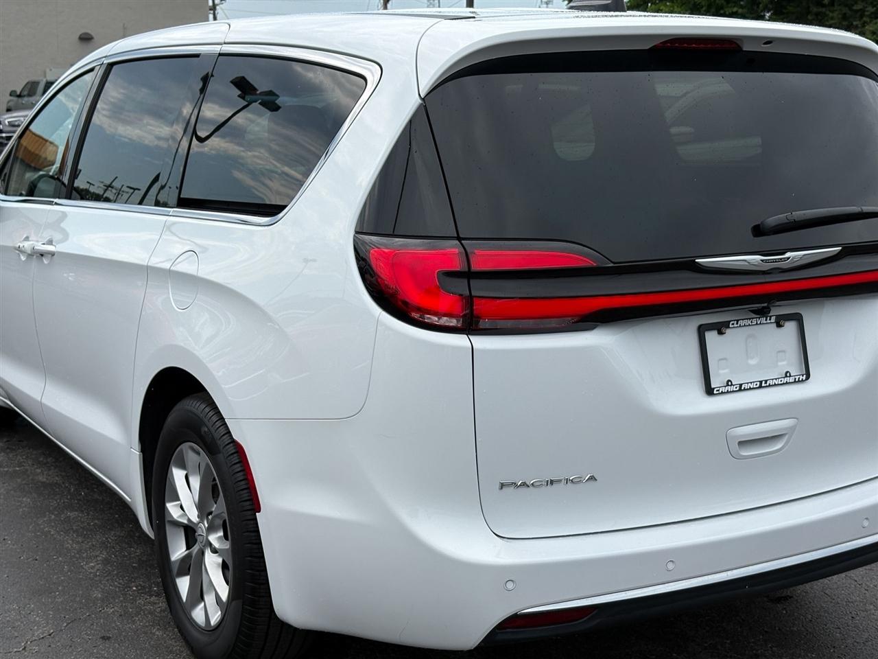 Chrysler Pacifica  2026