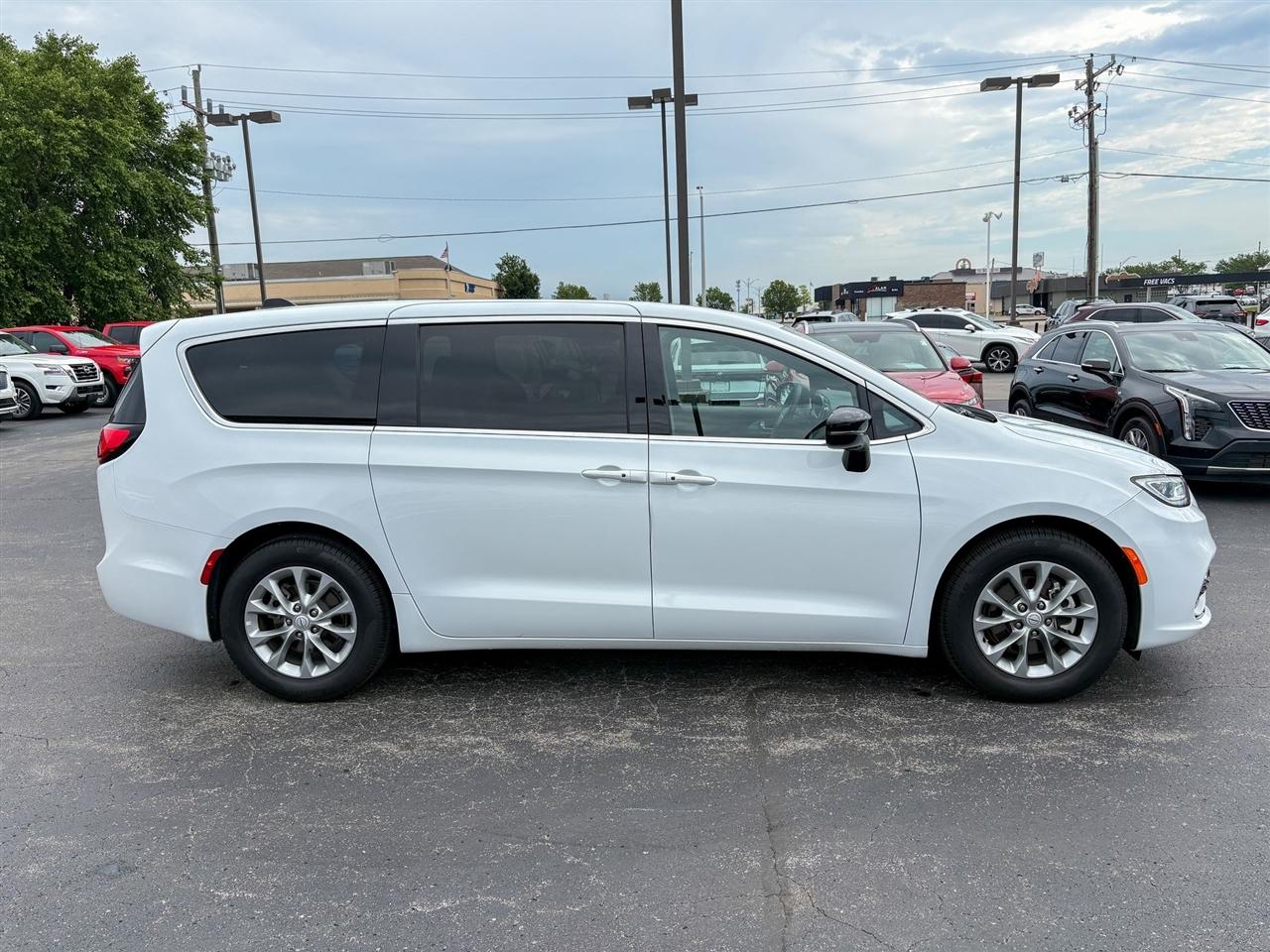 Chrysler Pacifica  2026