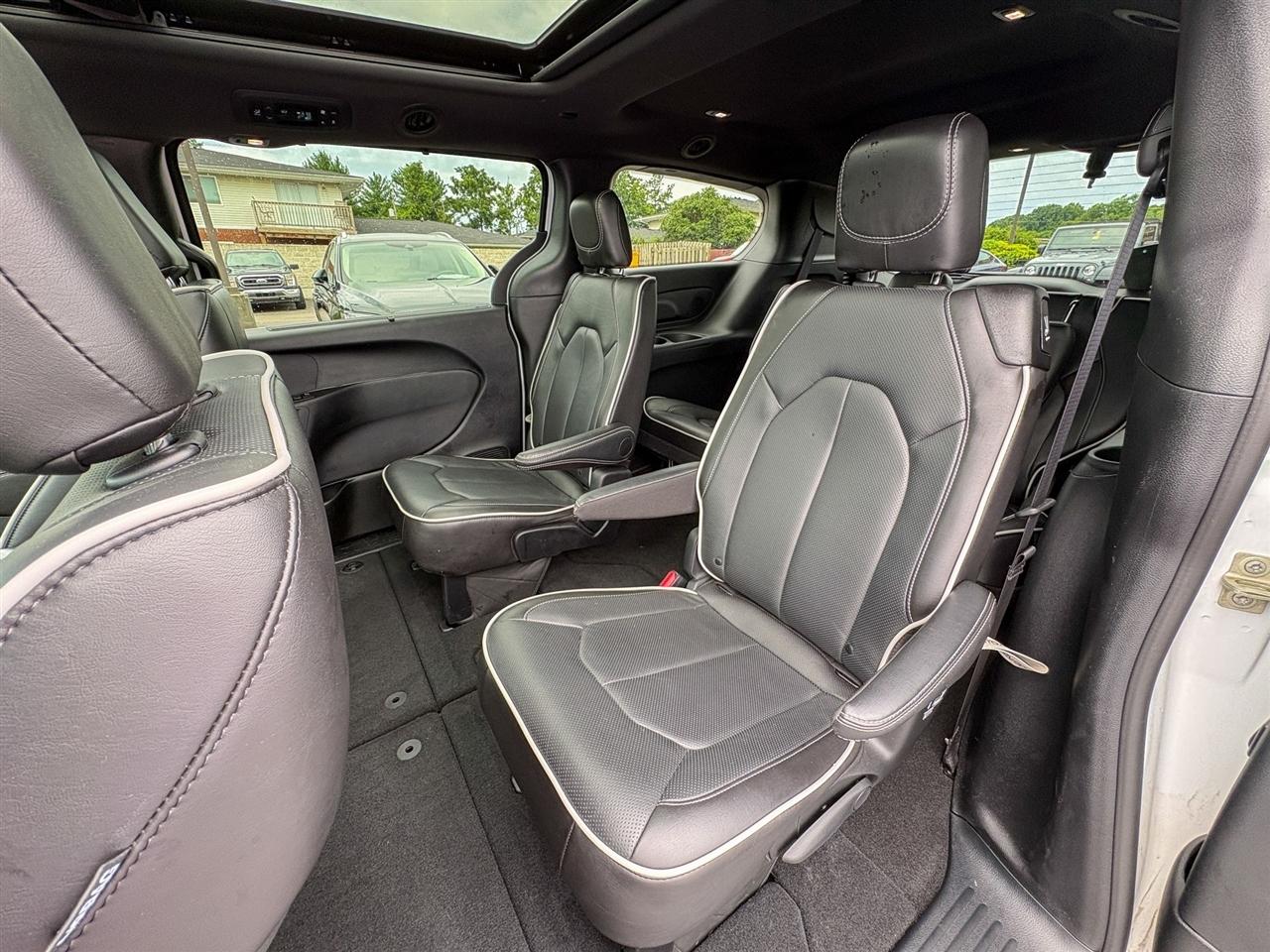 Chrysler Pacifica  2026