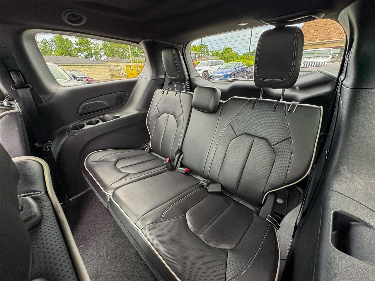 Chrysler Pacifica  2026
