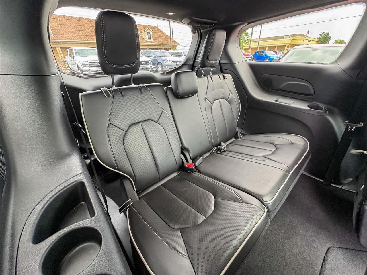 Chrysler Pacifica  2026