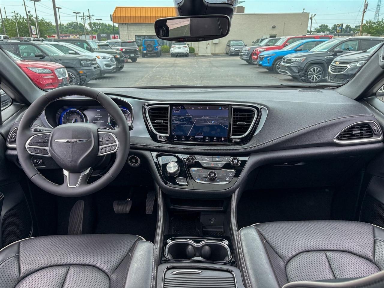 Chrysler Pacifica  2026
