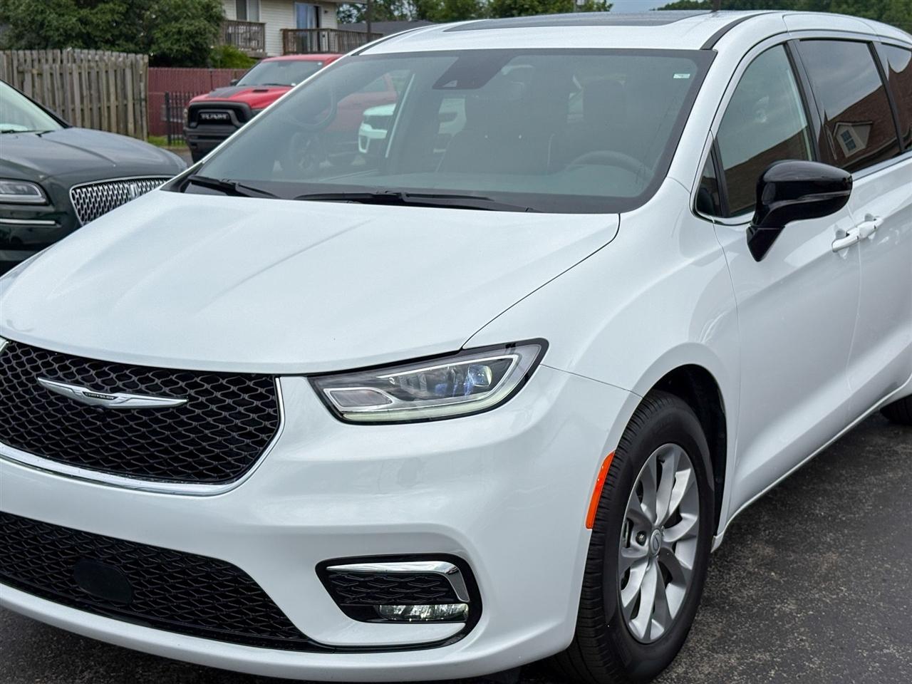 Chrysler Pacifica  2026