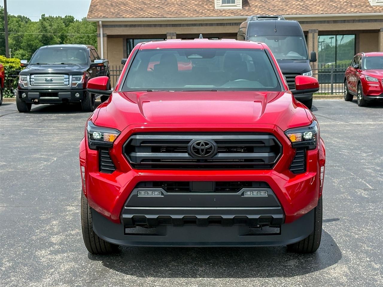 Toyota Tacoma 4WD  2026