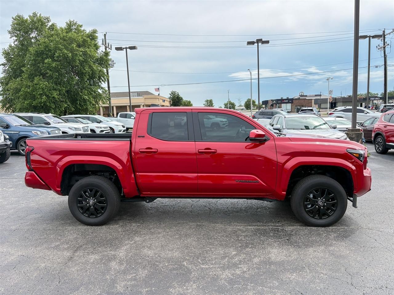 Toyota Tacoma 4WD  2026