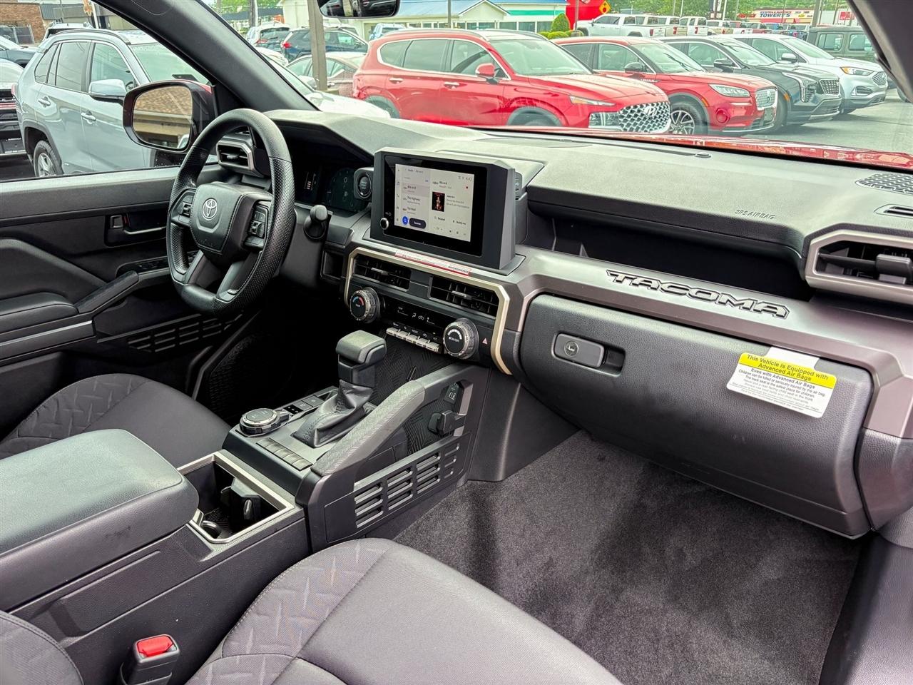 Toyota Tacoma 4WD  2026