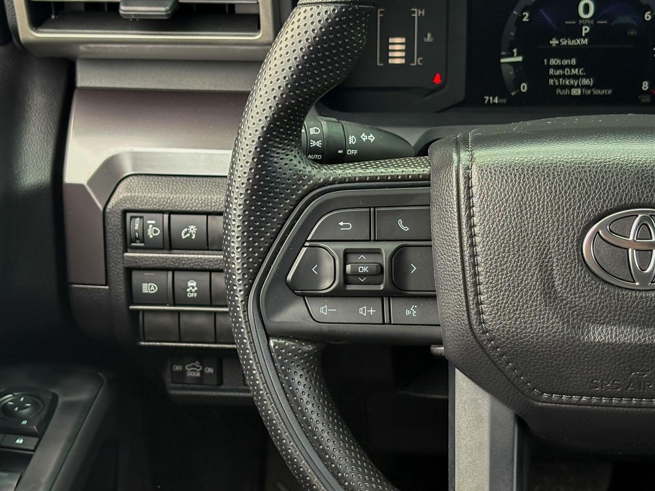 Toyota Tacoma 4WD  2026