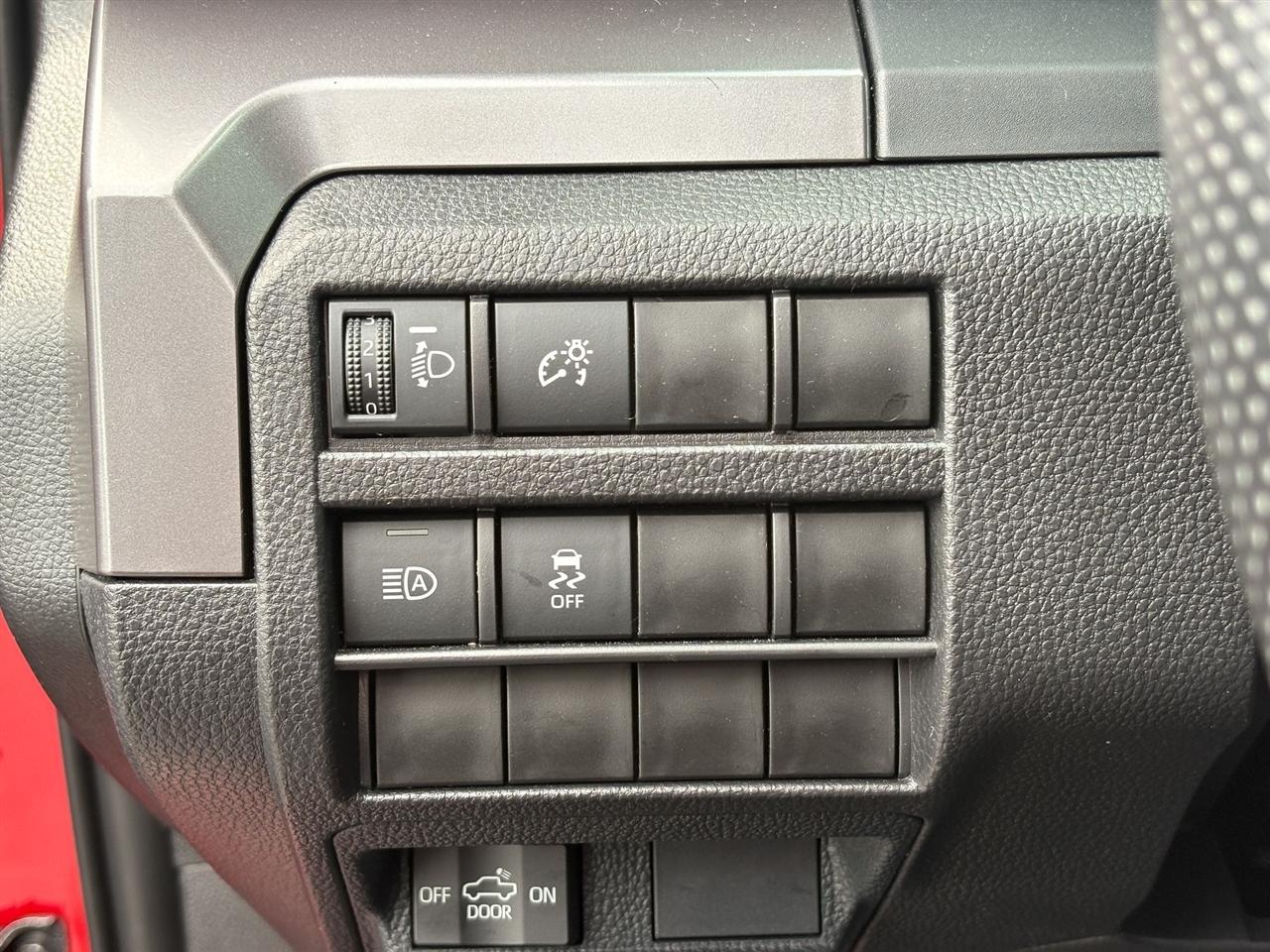 Toyota Tacoma 4WD  2026