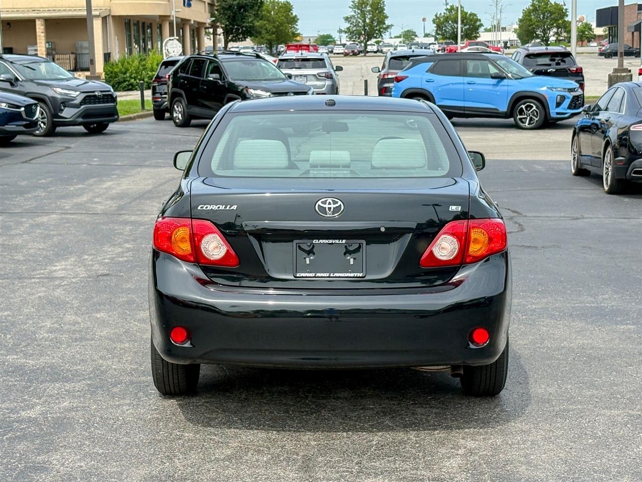 Toyota Corolla  2010