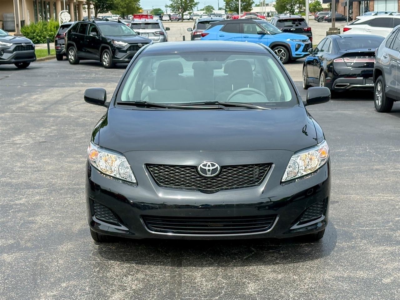 Toyota Corolla  2010