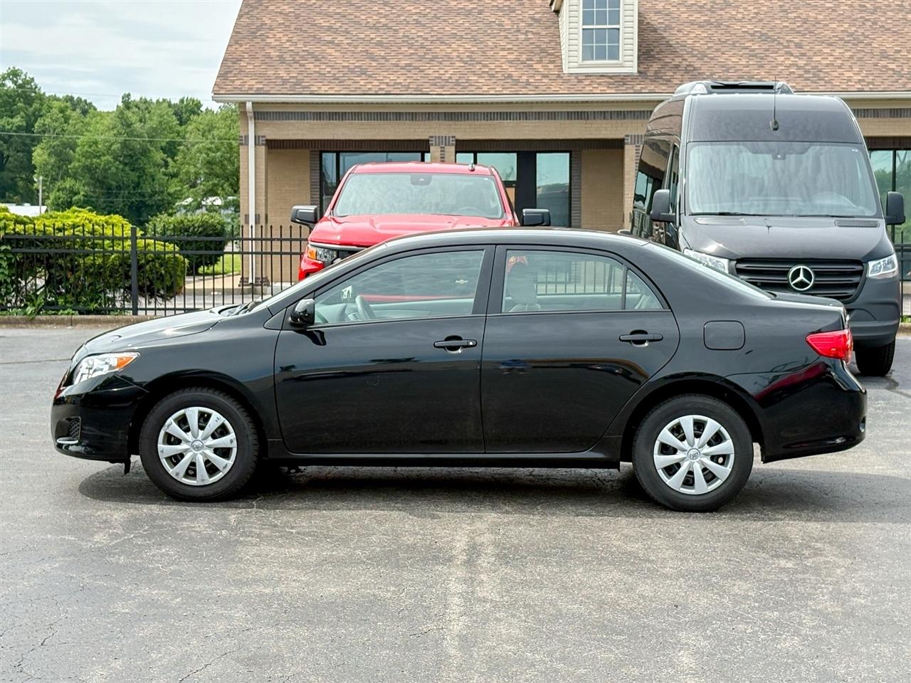 Toyota Corolla  2010