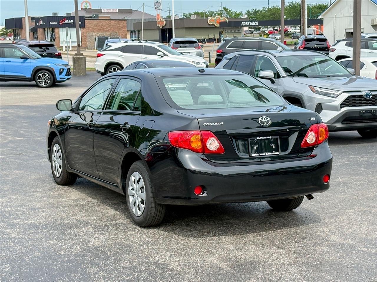 Toyota Corolla  2010