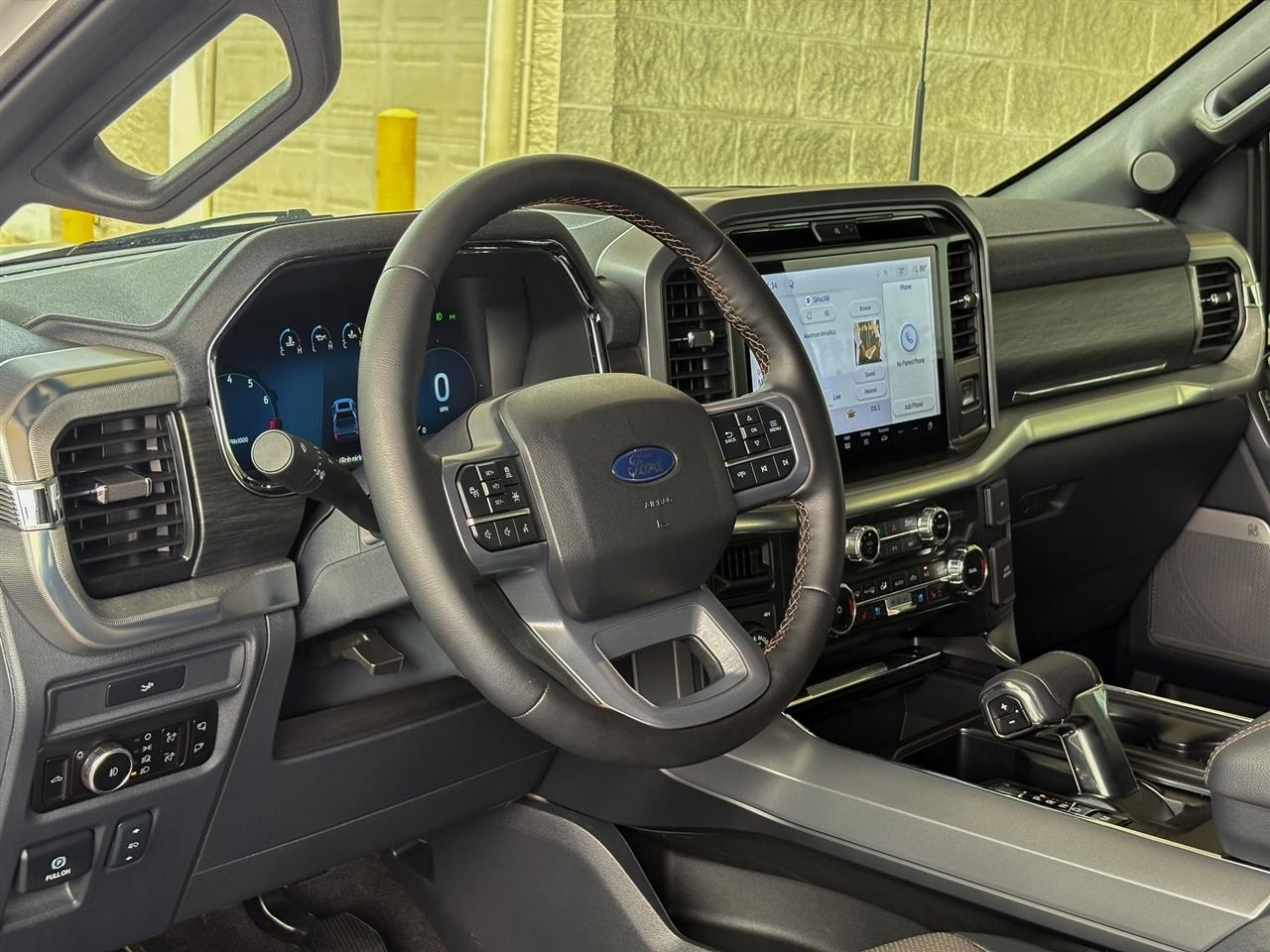 Ford F-150 Lariat SuperCrew 4WD 2026