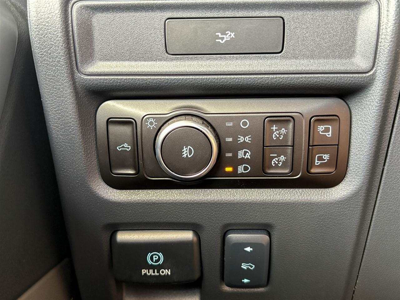Ford F-150 Lariat SuperCrew 4WD 2026