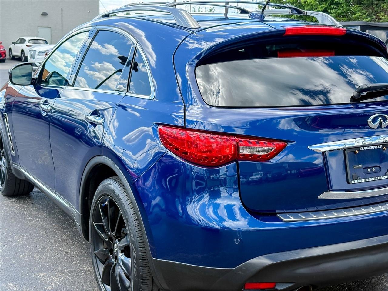 Infiniti FX35  2012