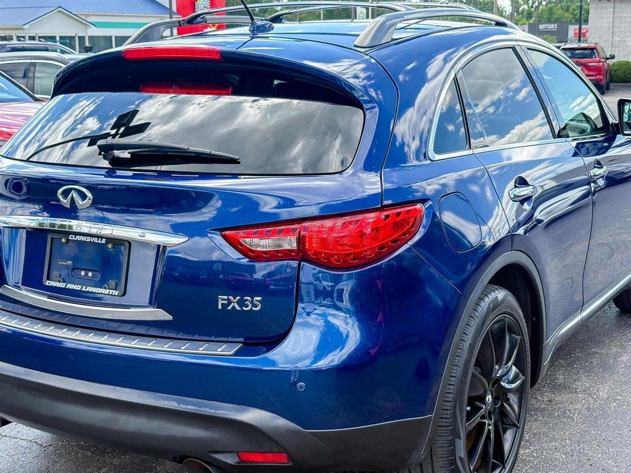 Infiniti FX35  2012