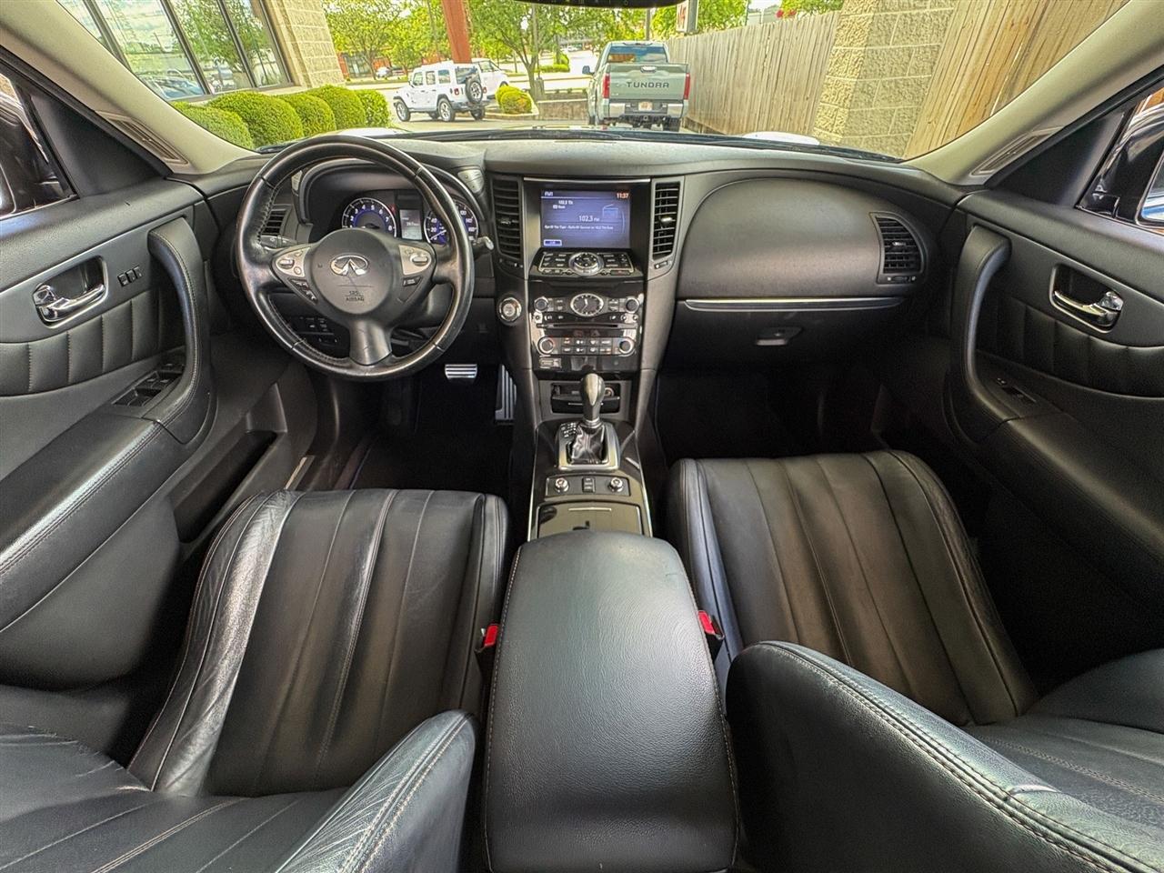 Infiniti FX35  2012