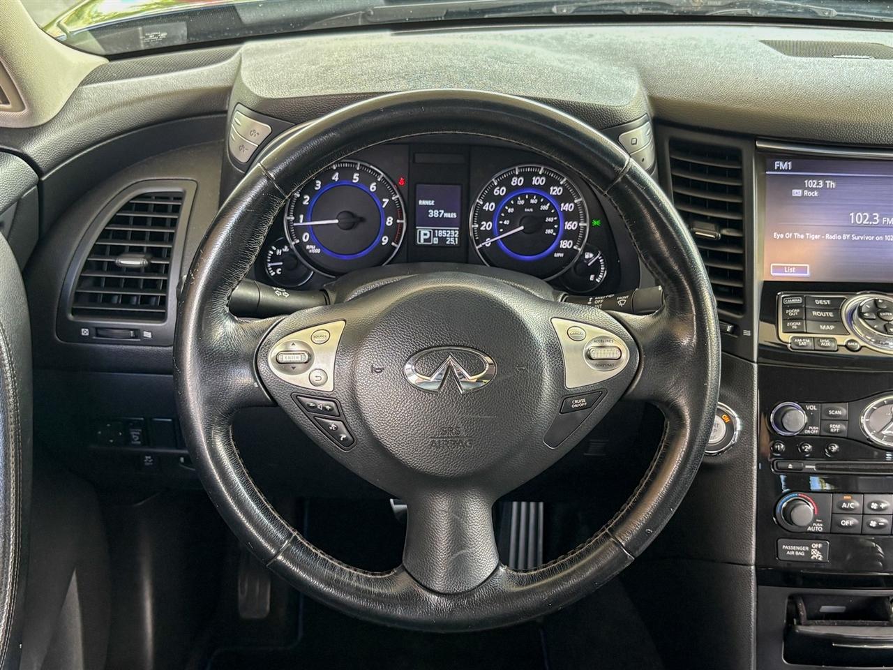 Infiniti FX35  2012