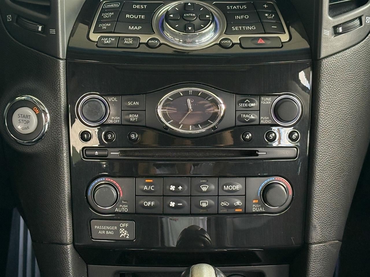 Infiniti FX35  2012