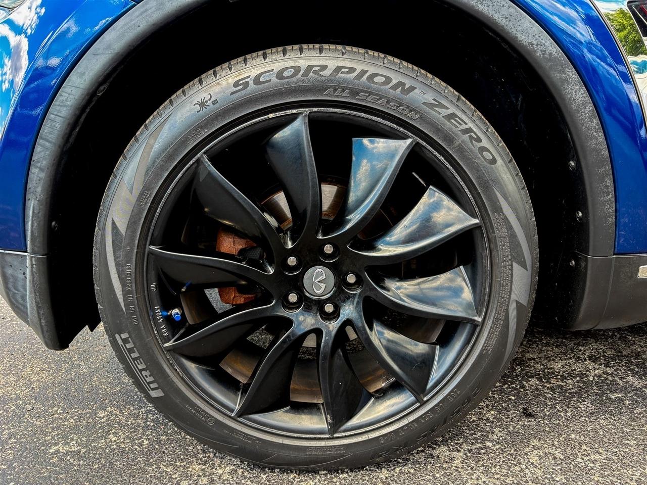 Infiniti FX35  2012