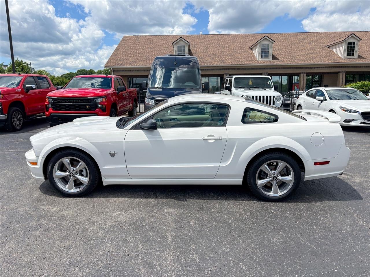 Ford Mustang  2009