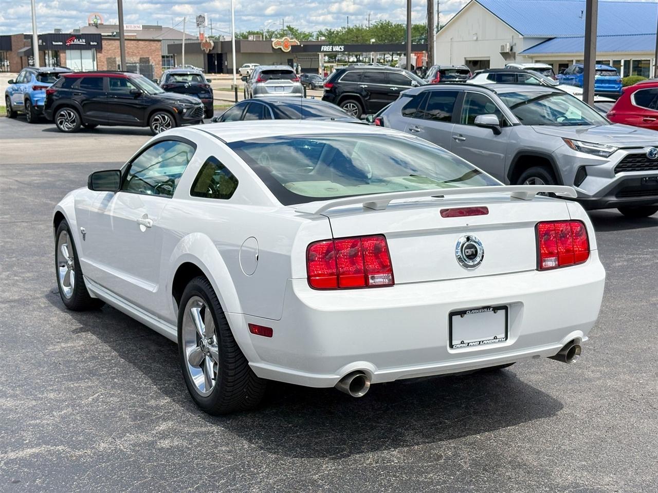 Ford Mustang  2009