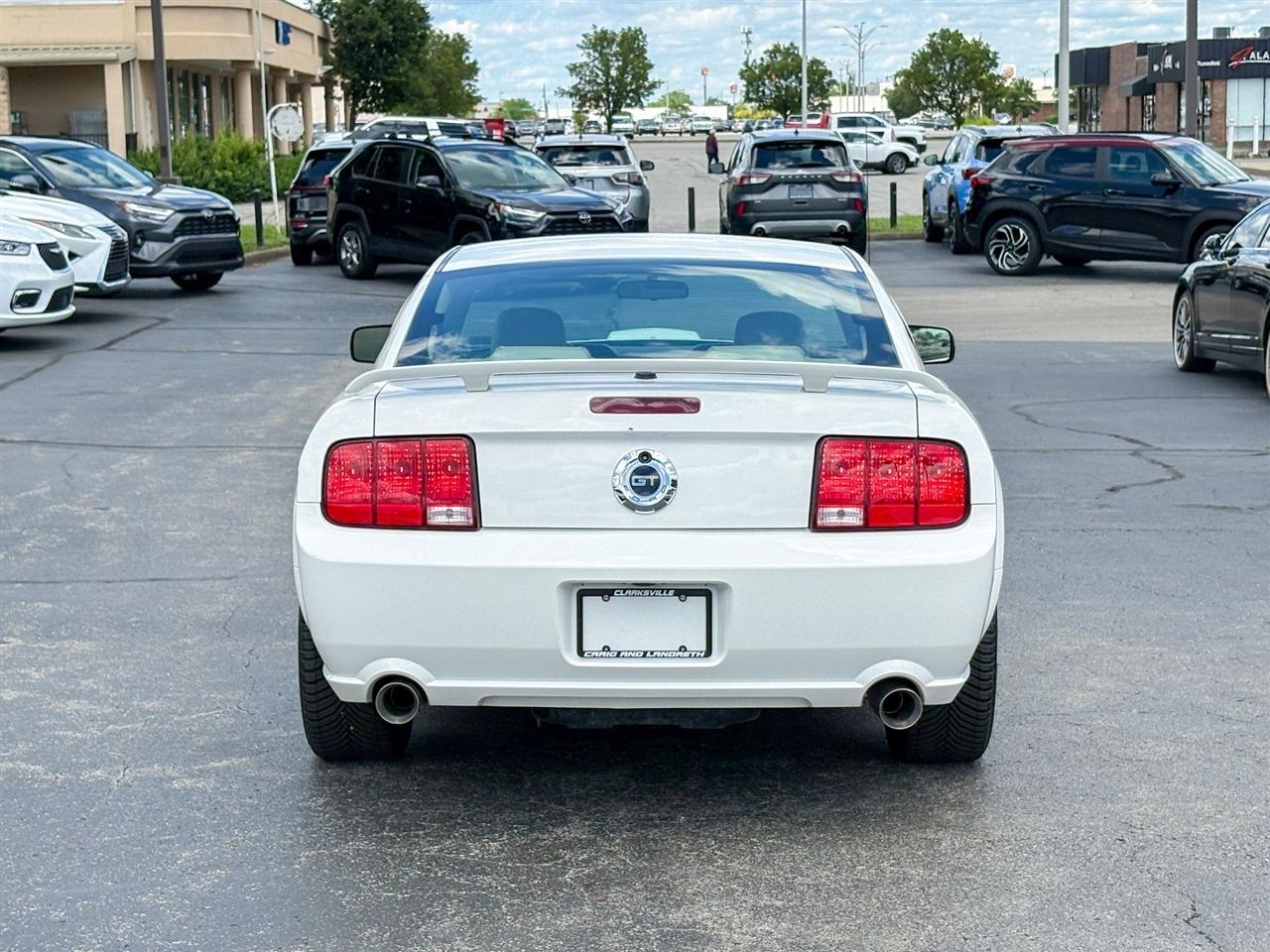 Ford Mustang  2009