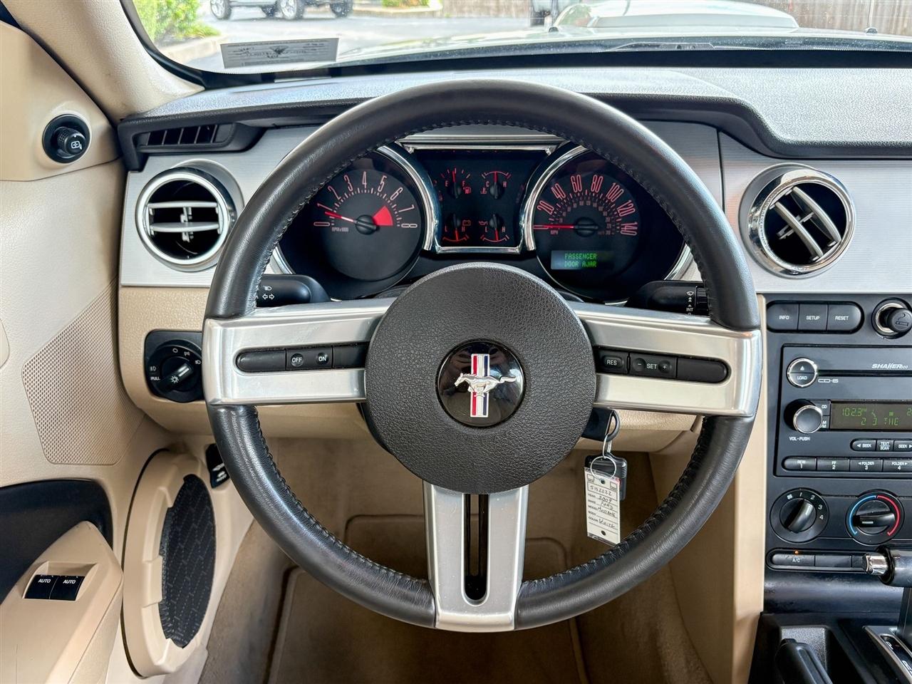 Ford Mustang  2009