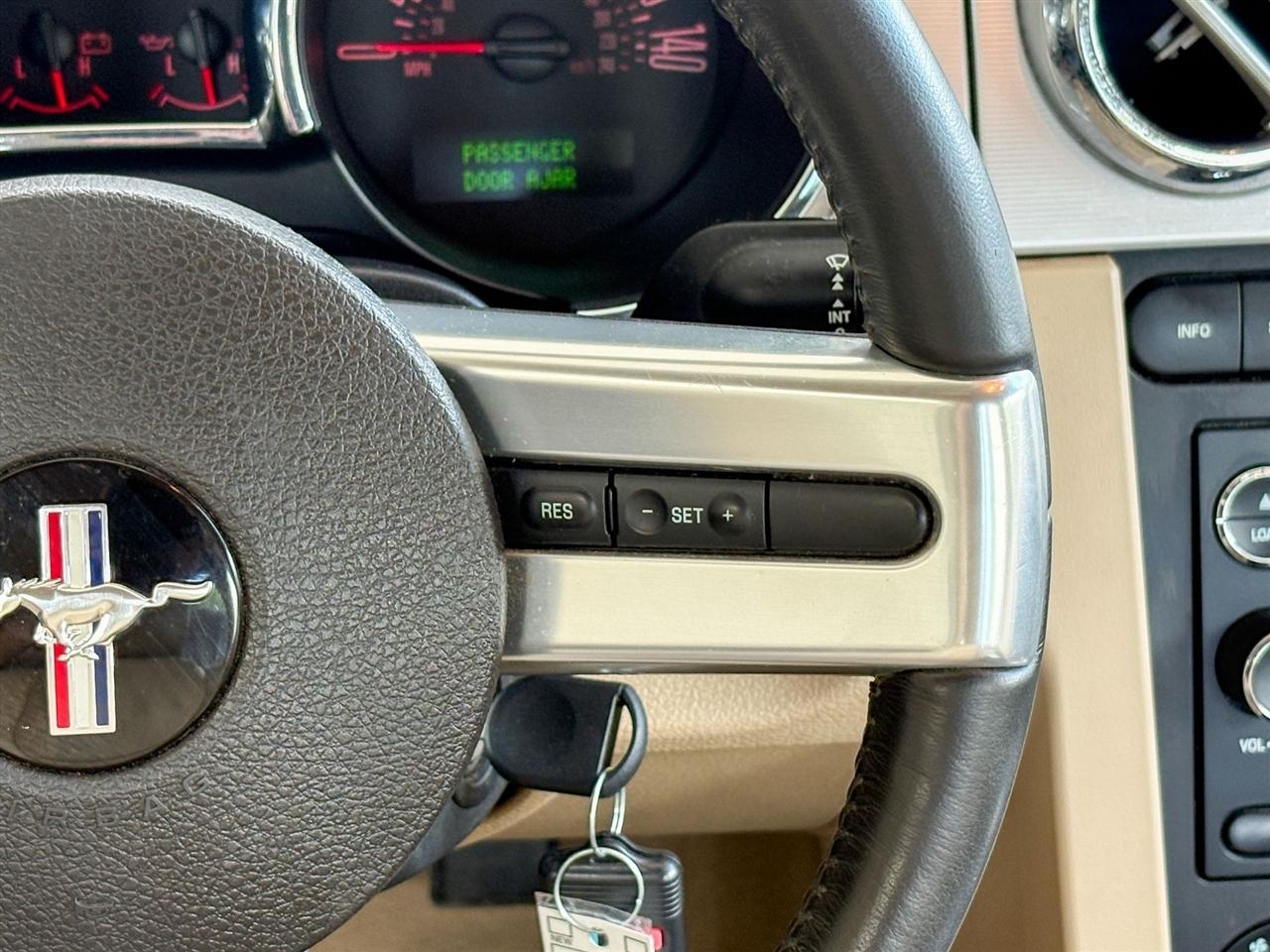 Ford Mustang  2009