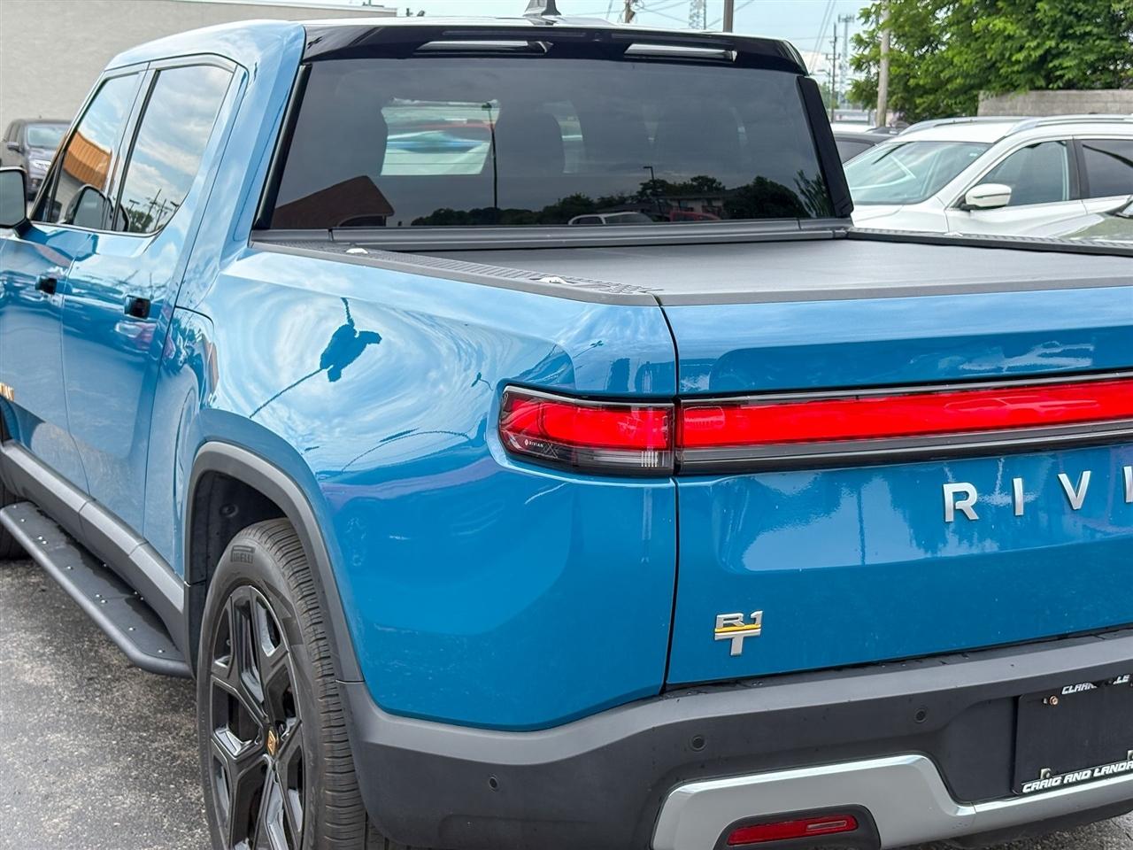 Rivian R1T Adventure 2022