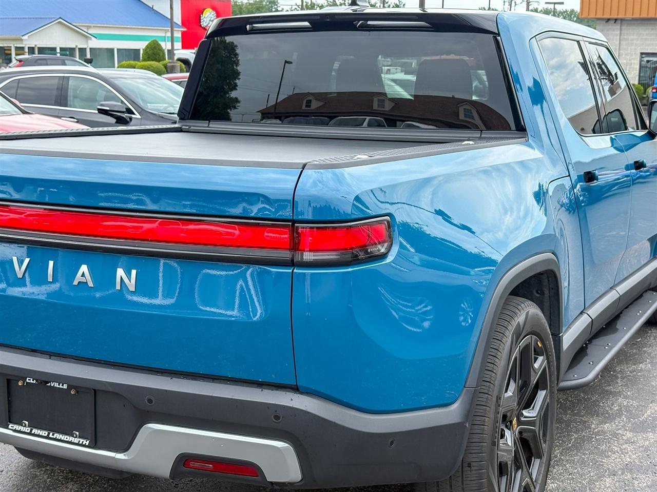 Rivian R1T Adventure 2022